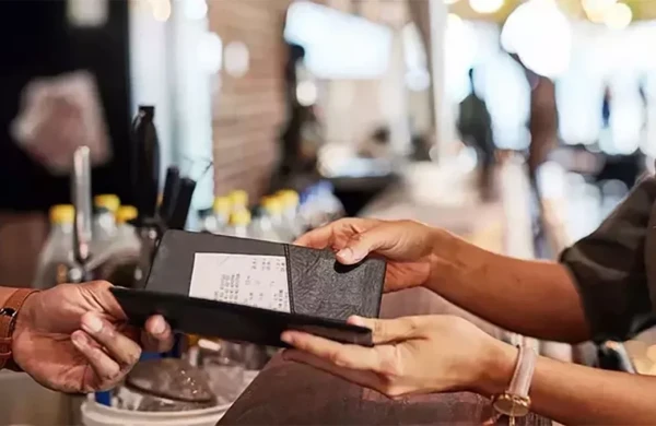 Restoranlarda "servis haqqı" tələb olunması qanunidirmi?&nbsp; &nbsp;
