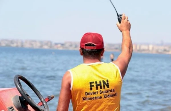 FHN-dən xəbərdarlıq: Küləkli havada dənizə girmək təhlükəlidir