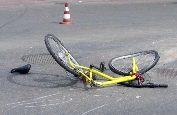  Velosiped sürən beş yaşlı uşaq traktorun altında qalaraq öldü