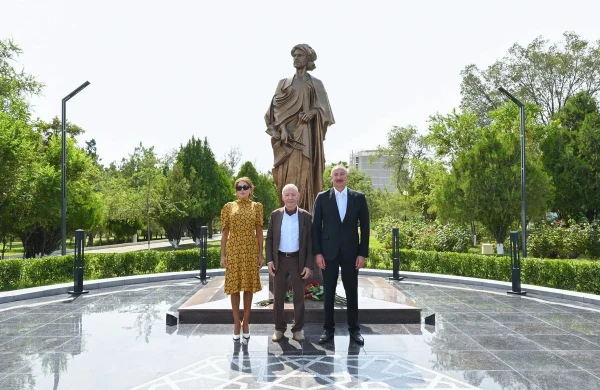 Naxçıvandakı "Əcəmi seyrangahı" istirahət kompleksində memar Əcəmi Naxçıvaninin abidəsi açılıb 