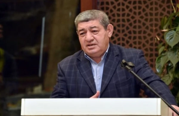 Qloballaşma dövründə milli dilin qorunması: Təbii zənginləşmə, yoxsa dilə təzyiq?  