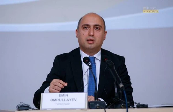 Nazir qalmaqallı xanım direktoru işdən çıxardı 