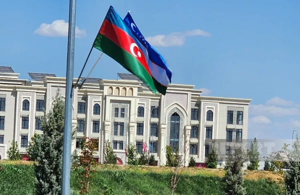 Daşkənd küçələri Azərbaycan və Özbəkistan bayraqları ilə bəzədilib