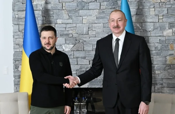 İlham Əliyev Zelenskini təbrik etdi 