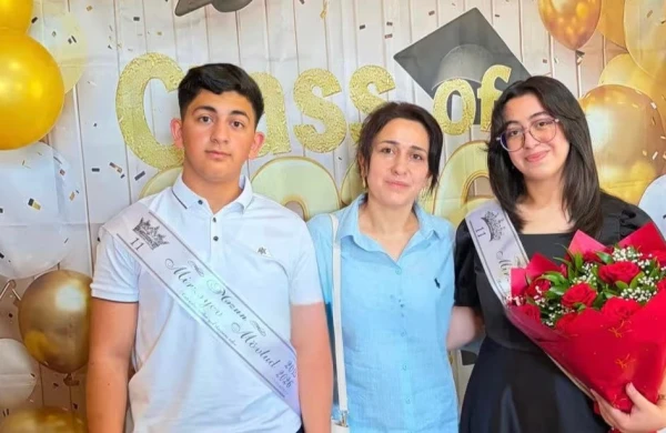Azərbaycanda ana və iki övladı eyni vaxtda tələbə oldu - FOTO  