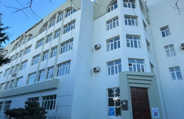 Bakı Qızlar Universitetinin tələbələri köçürüldü 