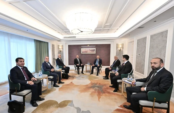 İlham Əliyevin sosial media hesablarında Bişkekdə Nikol Paşinyanla görüşünə dair paylaşım edilib 