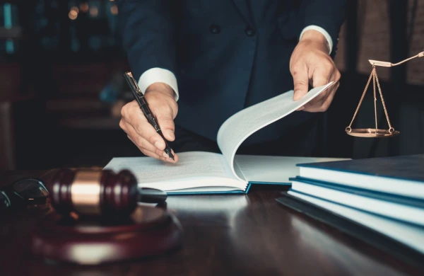 Rəsmi imza və möhür yoxdursa, müqavilə etibarsızdır? – Vəkildən AÇIQLAMA&nbsp;&nbsp;