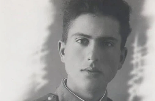 Qərib məzarlar