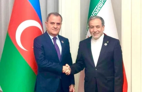 Ceyhun Bayramov Abbas Əraqçi ilə regional məsələləri müzakirə edib&nbsp;