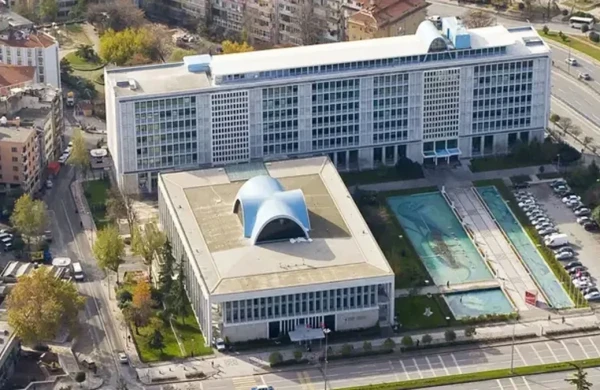 İstanbul bələdiyyəsində yeni əməliyyat: daha 12 nəfər saxlanılıb