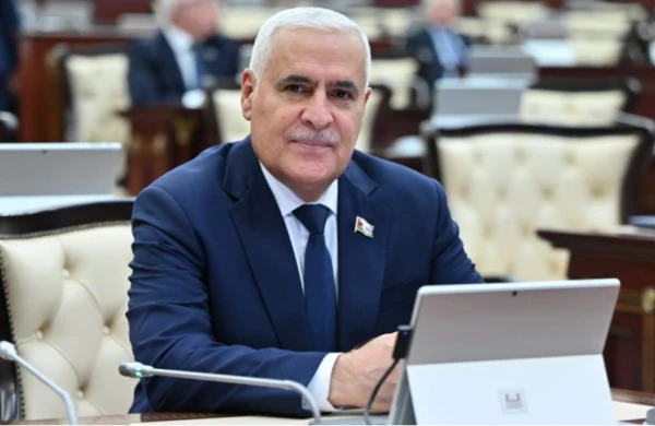 Vüqar Rəhimzadə: Tibb işçilərinin sosial rifahının gücləndirilməsi dövlət siyasətinin prioritet istiqamətlərindəndir&nbsp;