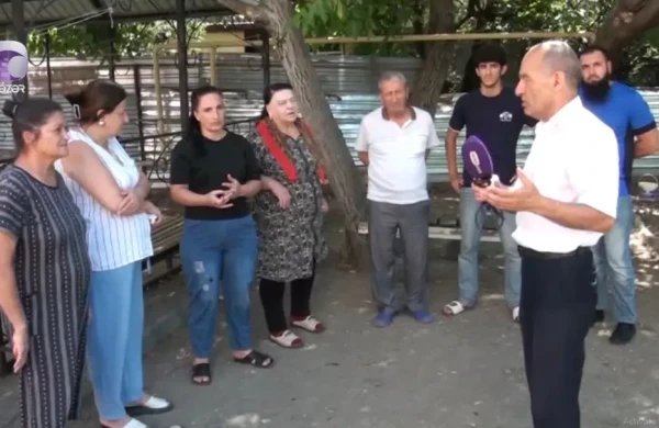 6 ildir mənzillərinə çıxarış ala bilmirlər – ŞİKAYƏT - VİDEO 