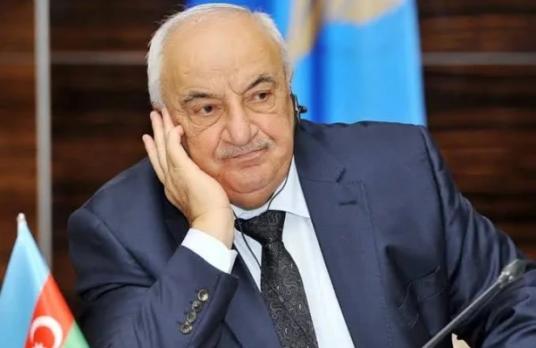 Nazir Abid Şərifovun qardaşı oğlunu təqaüdə göndərdi&nbsp;