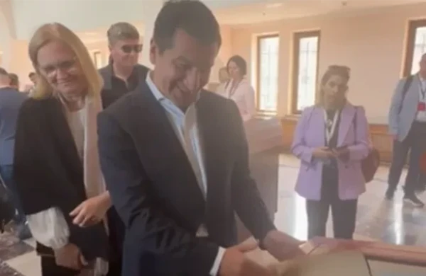 Hikmət Hacıyev erməni saxtakarlığını belə ifşa etdi - VİDEO