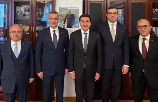 Hikmət Hacıyev Türkiyə rəsmiləri ilə görüşdü&nbsp;