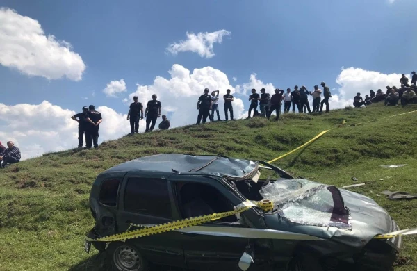 Göygöldə avtomobil aşıb, 3 nəfər xəsarət alıb