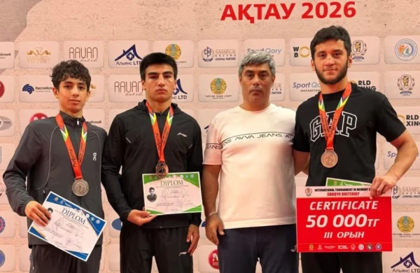 Azərbaycan boksçuları Qazaxıstanda 3 medal qazanıblar