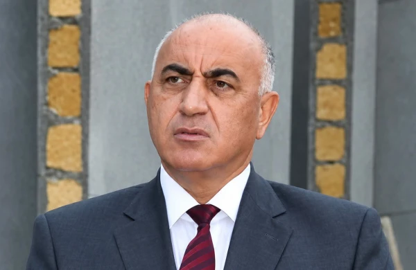 Həbsdə ölən sabiq icra başçısının binası - Satışa çıxarıldı