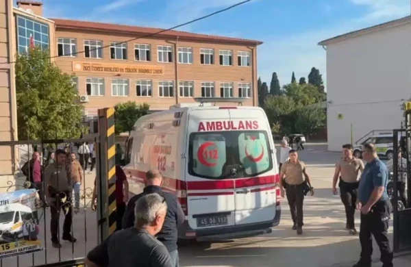 Türkiyədə liseyə silahlı hücum olub, 1 şagird ölüb, 4 nəfər yaralanıb