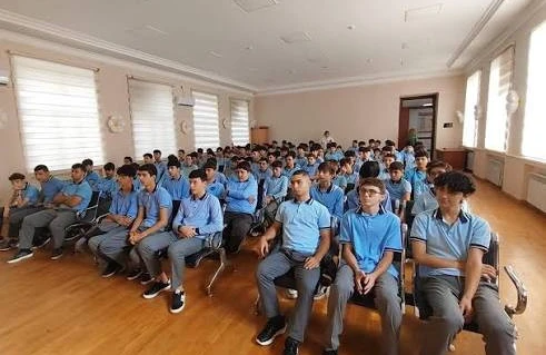 Dünyəvi məktəbdə dini inanclar necə ifadə olunmalıdır? – İlahiyyatçıdan AÇIQLAMA  