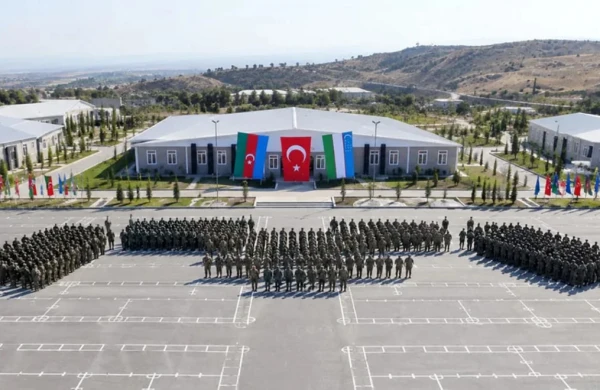 "Birliyin Gücü - 2026": Xocavənddə Azərbaycan, Türkiyə və Özbəkistan hərbi təliminin açılışı olub&nbsp;
