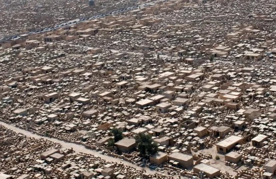 Bir şəhər boyda: 1400 ildir böyüyən qəbiristanlıq 