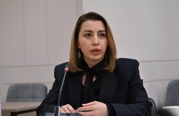 Ermənistanın “ən məxfi qadını” Bakıya gəldi - O kimdir?&nbsp;