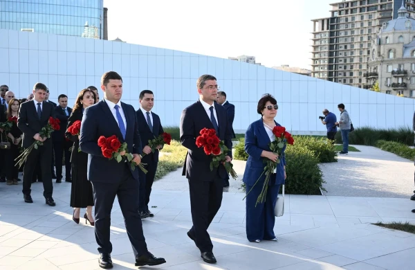 Media və Yayım Şurasının rəhbərliyi, kollektivi şəhidləri anıb 