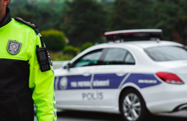 Avromobilinə bunu yapışdıran sürücü cərimə oluna bilərmi? —  EKSPERT AÇIQLADI