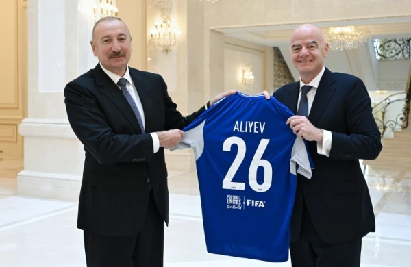 Prezident İlham Əliyev FIFA-nın prezidentini qəbul edib 
