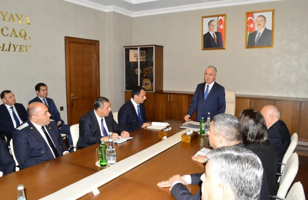 Naftalan Şəhər İcra Hakimiyyətinin yeni başçısı kollektivə təqdim edilib