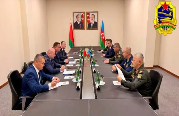 Azərbaycan və Belarus müasir hərbi təyinatlı məhsulların tədarükünü müzakirə edib&nbsp;