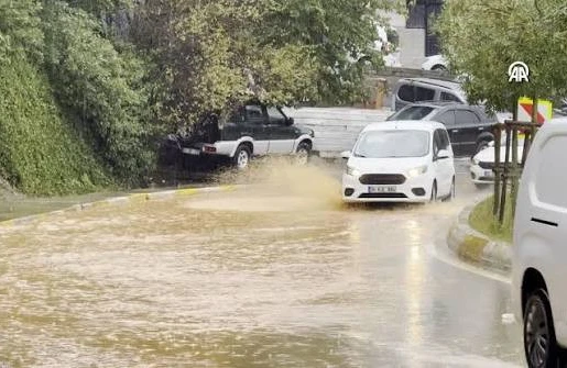 İstanbulda evləri su basıb -VİDEO