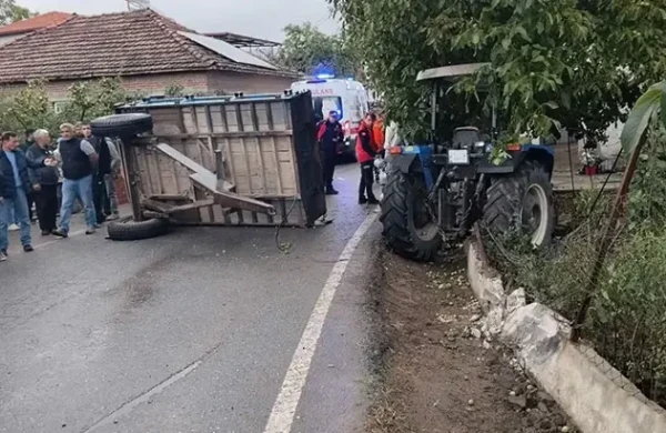 Traktor aşdı: 23 nəfər yaralanıb