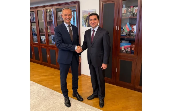 Hikmət Hacıyev Litva səfiri ilə ikitərəfli münasibətləri müzakirə edib&nbsp;