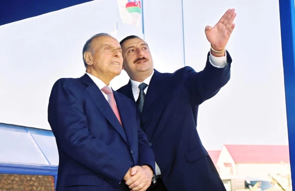 Soyuq Naxçıvan zalından suveren Azərbaycana – dəyişməyən siyasi xəttin 34 illik yolu&nbsp;