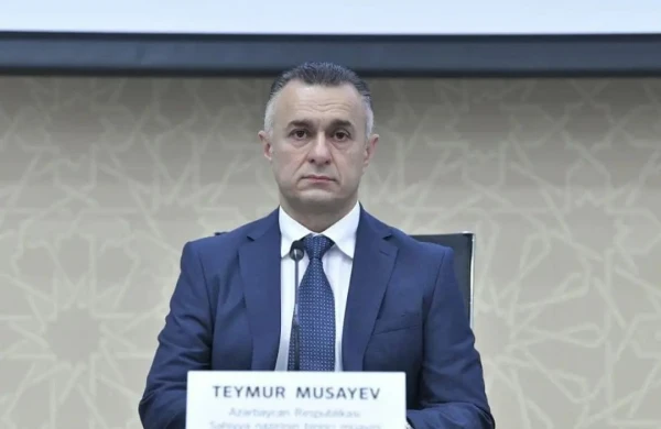 Nazir 20 ilin prorektorunu işdən çıxardı – FOTO 