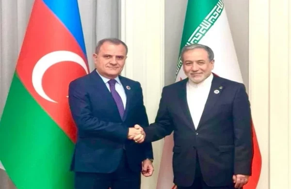 Ceyhun Bayramov İran XİN başçısı ilə telefonla danışıb