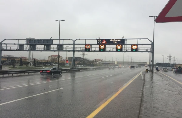 Yağışla əlaqədar yollarda endirilən sürət həddi bərpa edilib&nbsp;