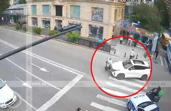 Bakıda maşın qadın və azyaşlını vurdu – Anbaan video