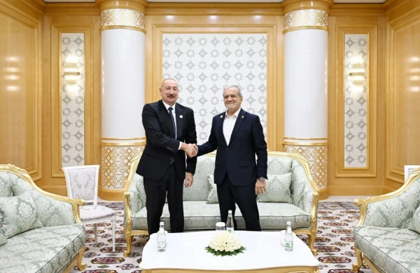 İlham Əliyevin İran Prezidenti ilə görüşü keçirilib