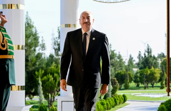 Prezident iclasda iştirak etmək üçün “Avaza” Kompleksinə getdi - Fotolar