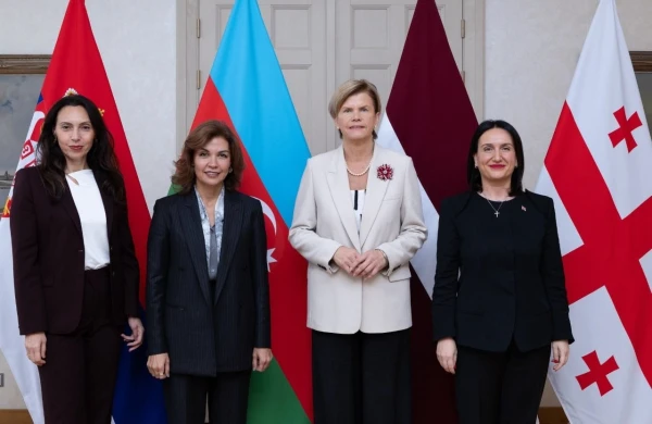 Latviya XİN rəhbəri Azərbaycan səfiri ilə görüşüb 