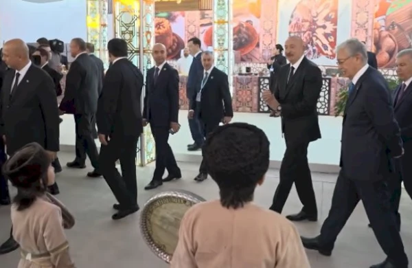 Prezidentə “Sizi çox istəyirəm” deyən uşaq görün hansı məşhurun oğludur - FOTOLAR&nbsp;&nbsp;