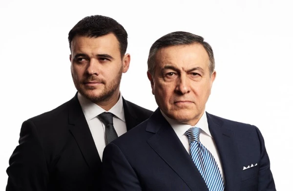 Araz Ağalarov övladlarından danışdı - Video