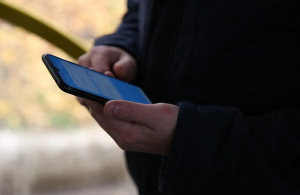 Telefon ekranındakı yaşıl nöqtə nədir?