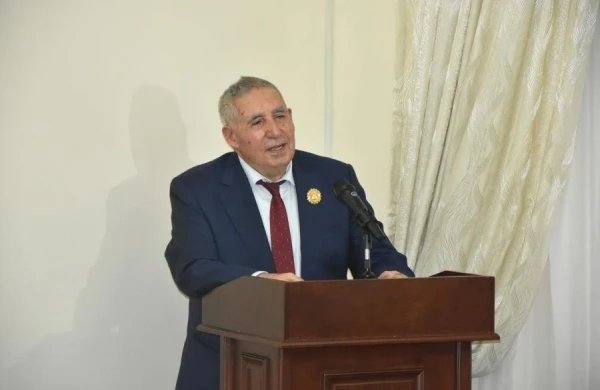Professor Qəzənfər Paşayev: Məktəblərdə vahid geyim formasının tətbiqi təqdirəlayiqdir&nbsp;