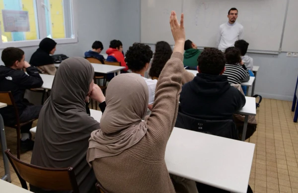 Onların başı hicab üçün hələ tez deyilmi?&nbsp; —&nbsp; Miri Məcidli YAZIR