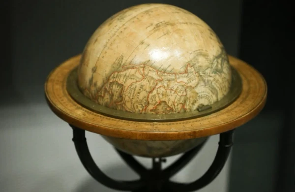 Azərbaycan muzeylərinin nadir eksponatları: 1834-cü ilə aid Yer kürəsinin qlobusu